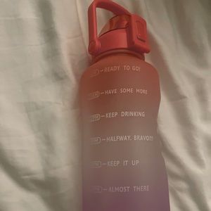 64ox water bottle!